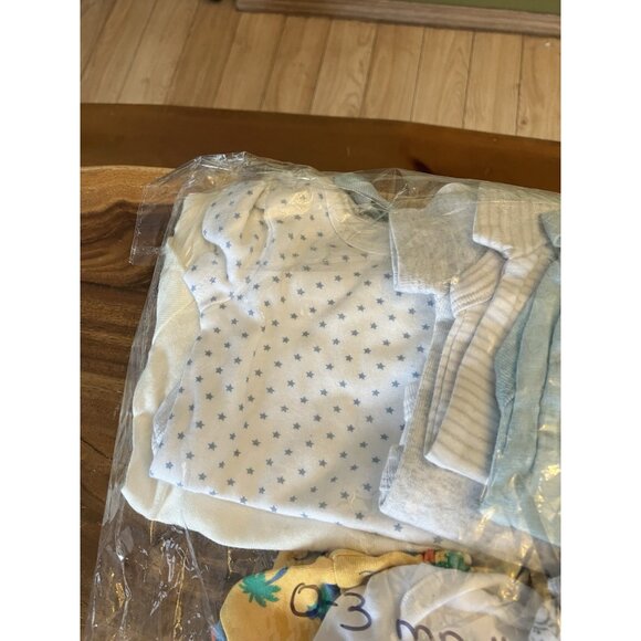 Lot Newborn/Infant (0-3 Months) Diaper Shirts - Picture 8 of 11